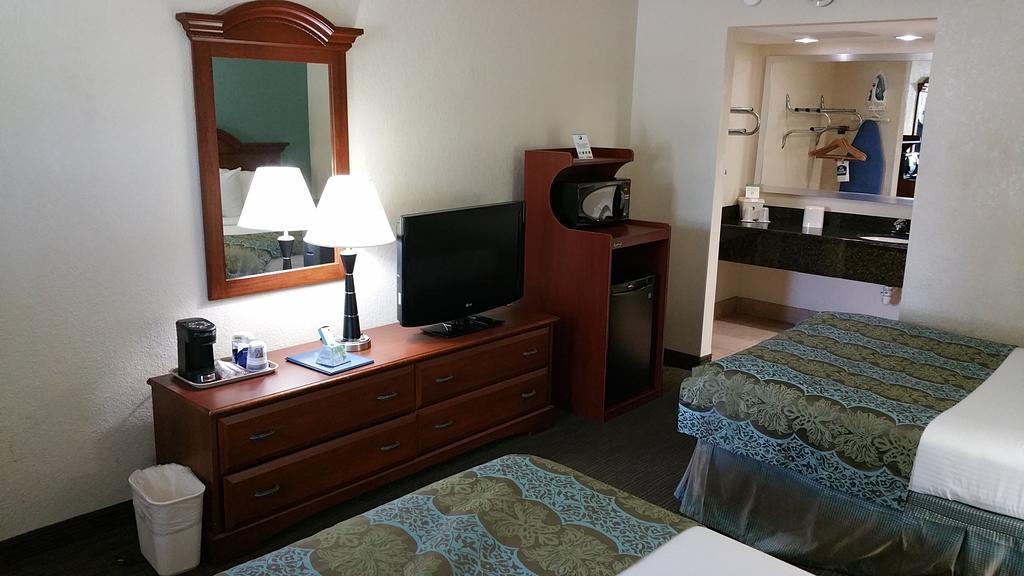 Baymont By Wyndham Sarasota Quarto foto